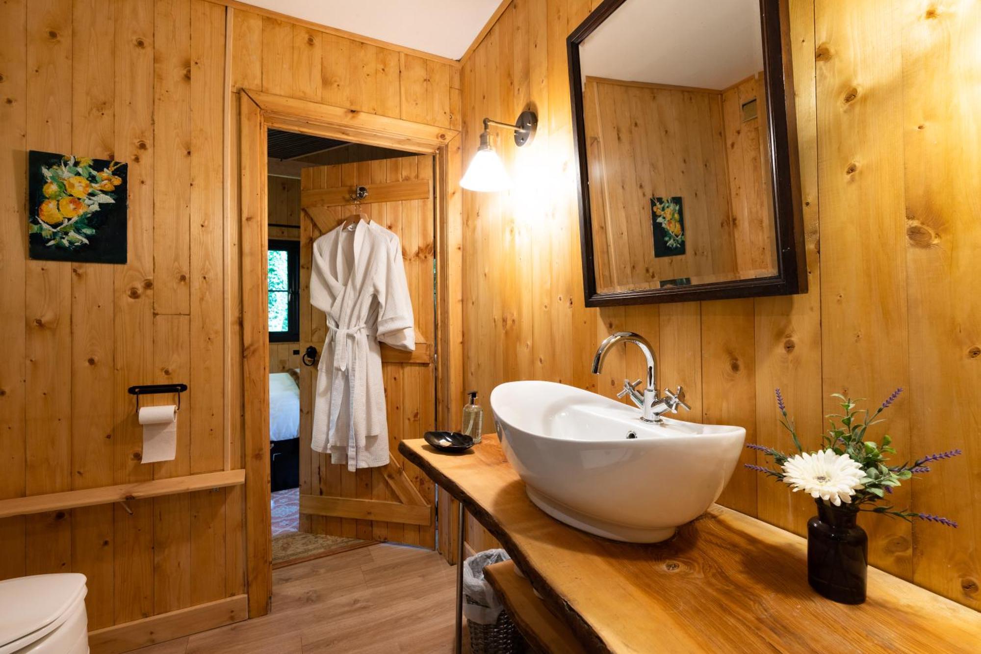 Off-Grid Relaxing Getaway At The Captain'S Rest Clachan of Campsie Exterior photo